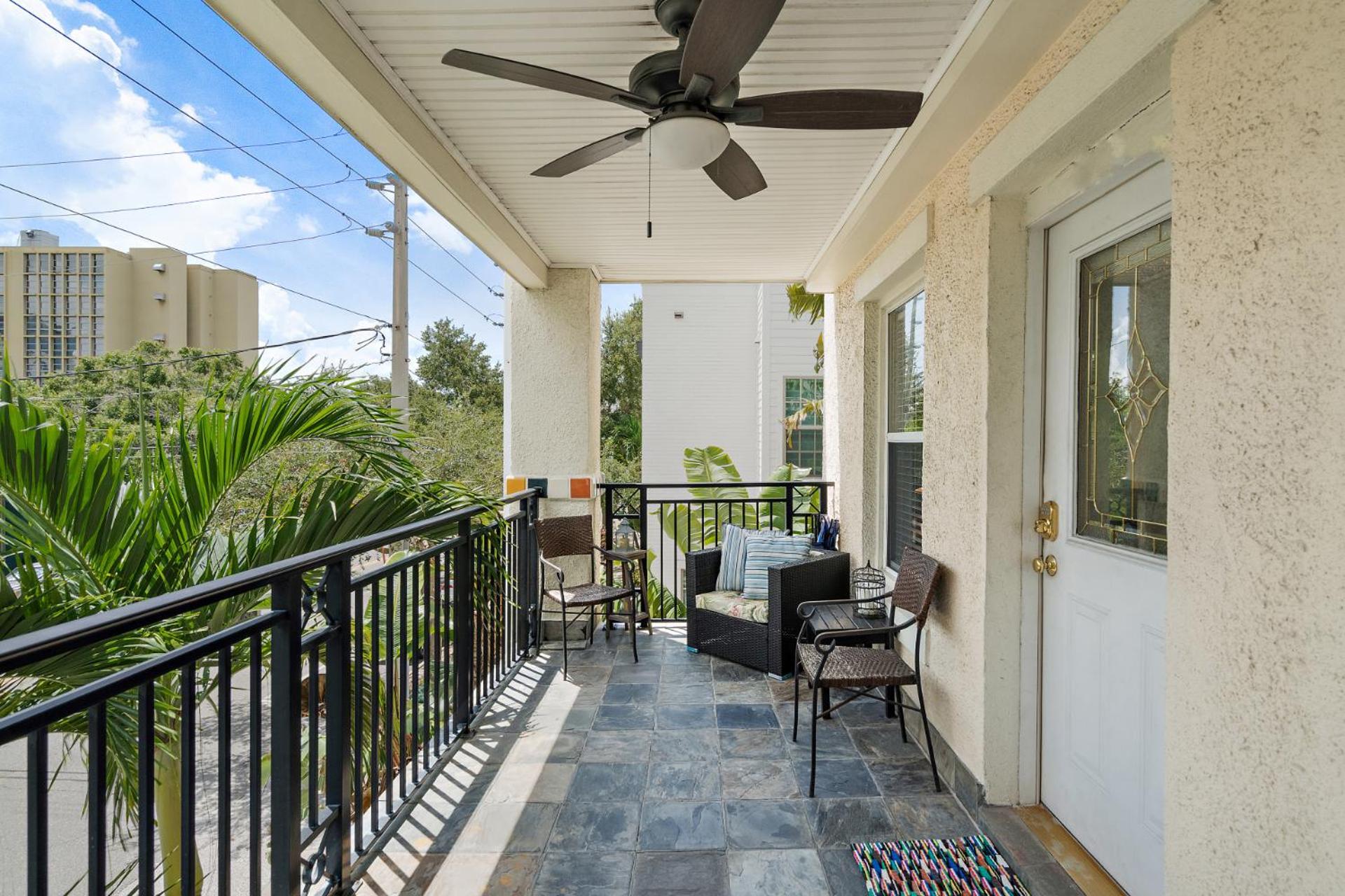 Retro Retreat In Dtsp - Explore The Downtown Area Сент-Питерсберг Экстерьер фото