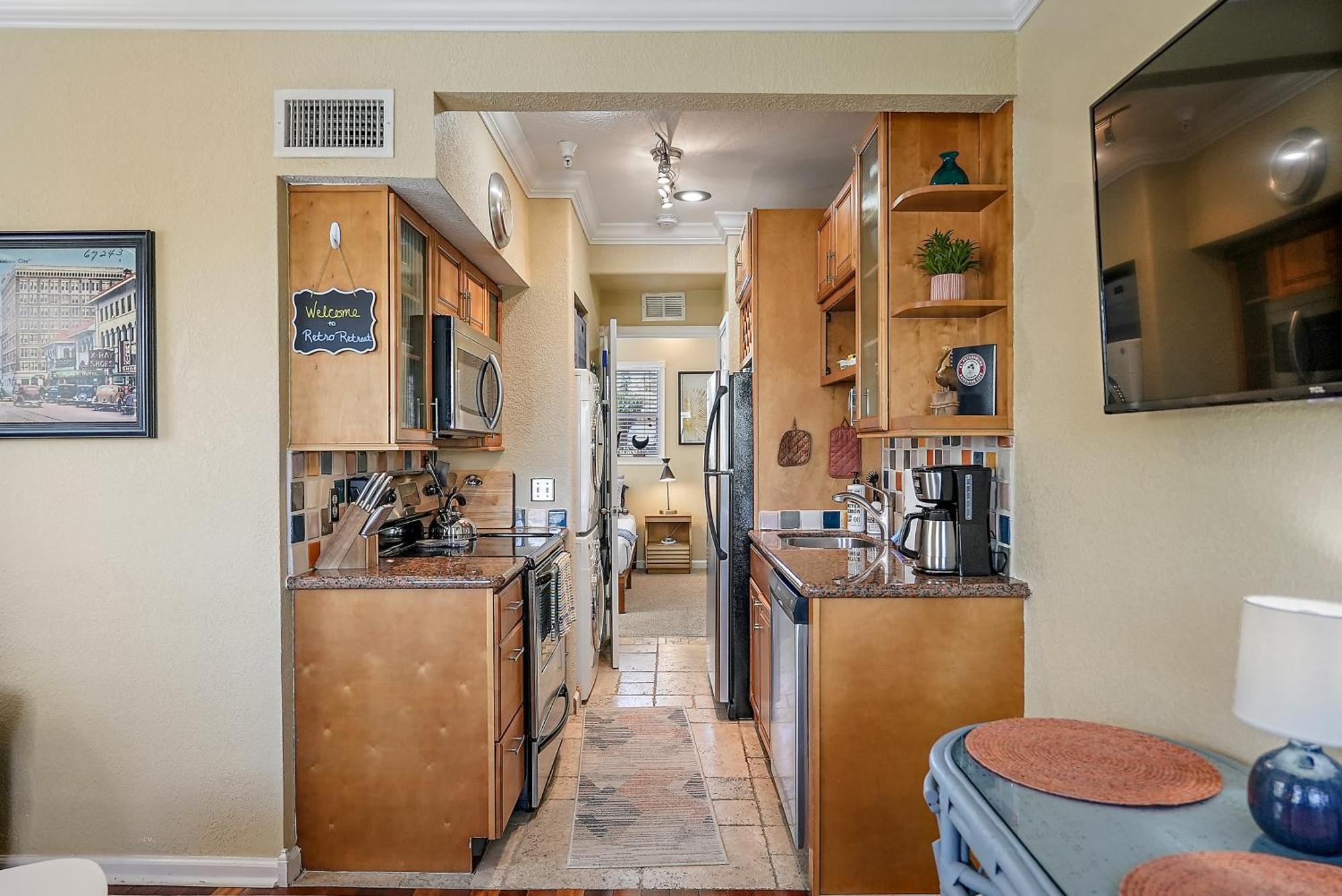 Retro Retreat In Dtsp - Explore The Downtown Area Сент-Питерсберг Экстерьер фото